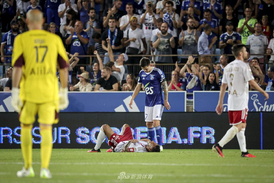 烈的篮球碰 烈的篮球碰