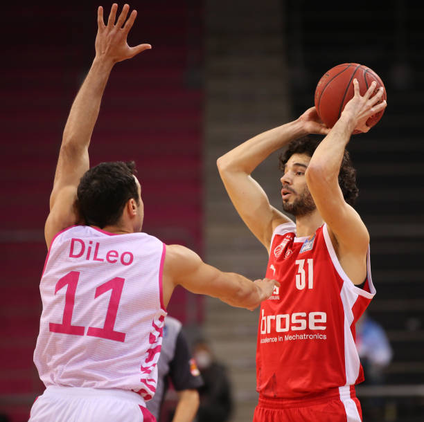 运动员在自 运动员在自